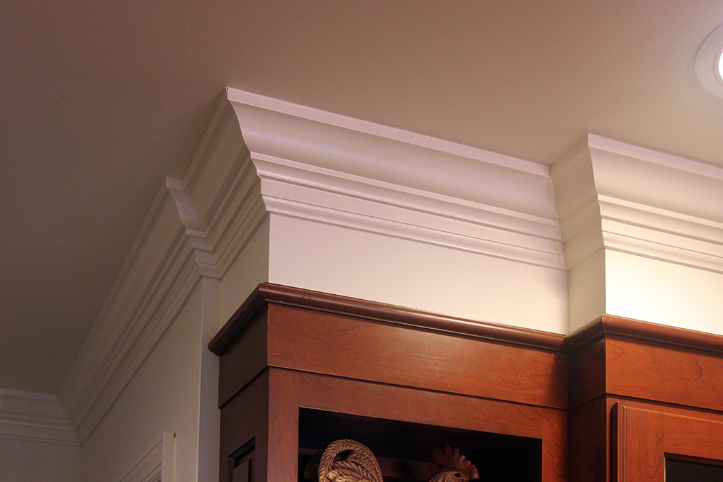 crown molding detail