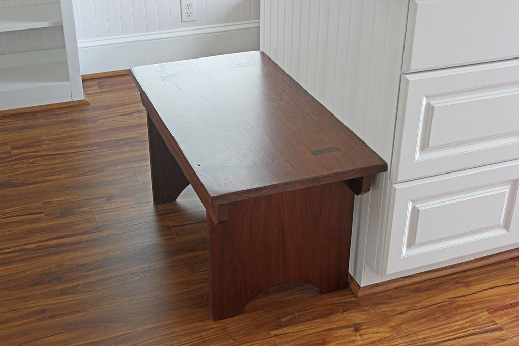 custom woodworking mudroom bench